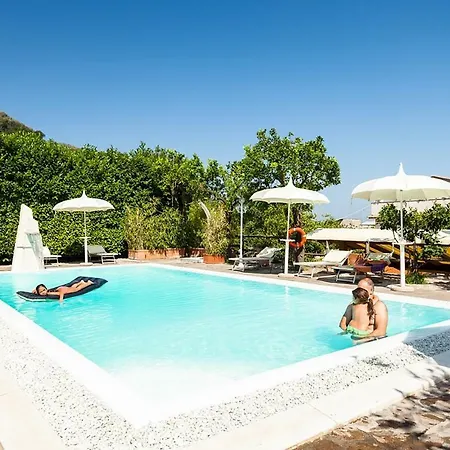 Villa Limoneto B Villa *